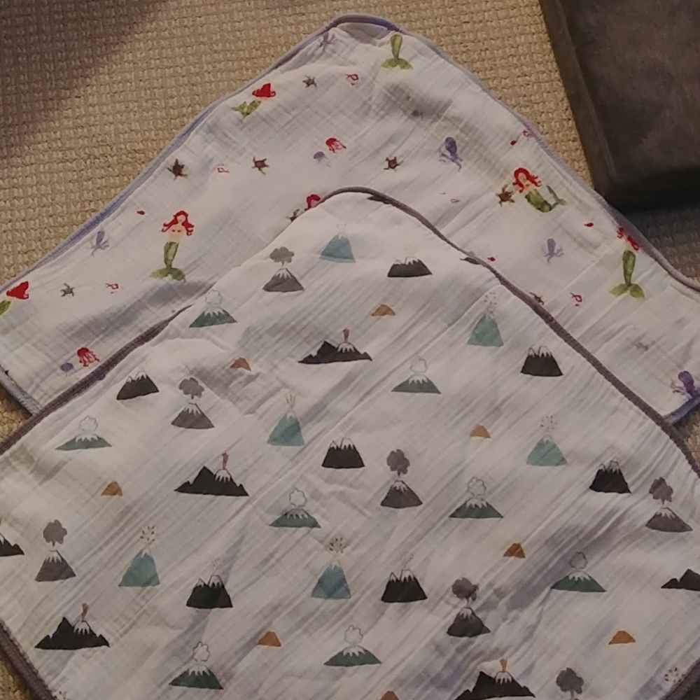 Little Unicorn hooded baby towel bundle